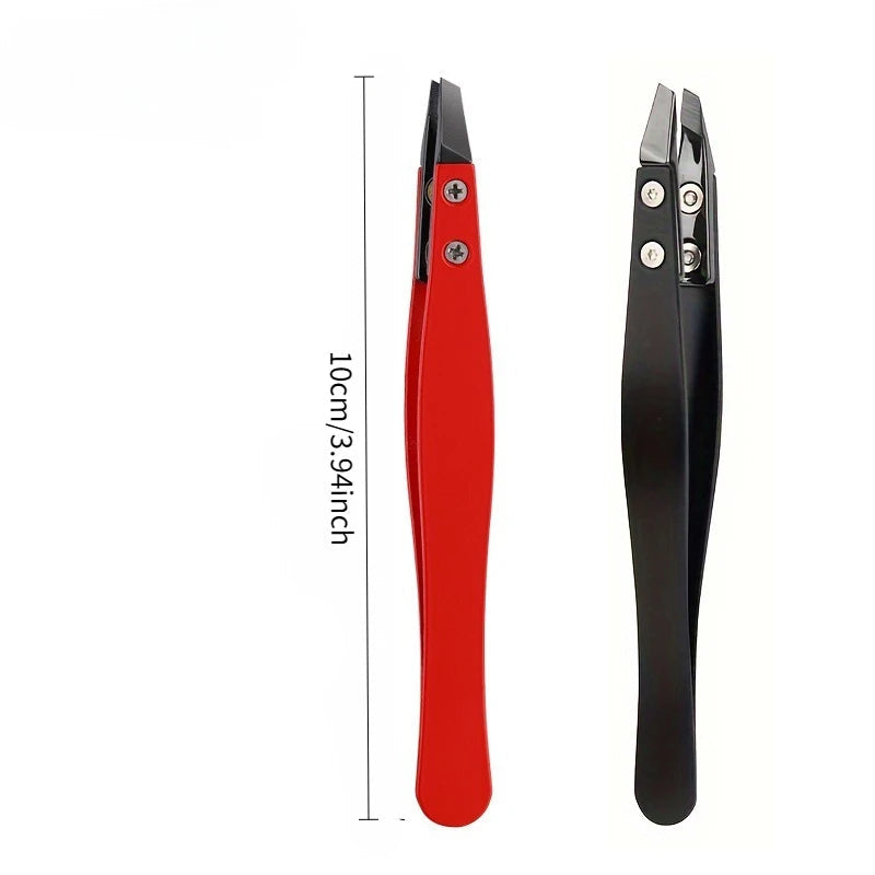 pince_a_epiler_noir_et_rouge